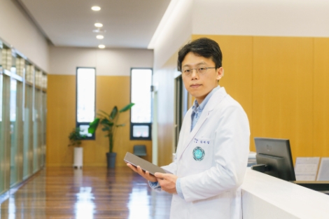 이대서울병원 정형외과 김지섭 교수. 사진=이화의료원