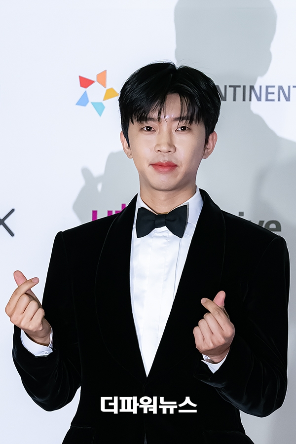 임영웅, '2021 Asia Artist Awards' 포토월 행사