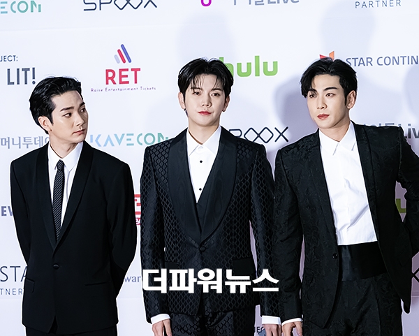 뉴이스트, '2021 Asia Artist Awards' 포토월 행사