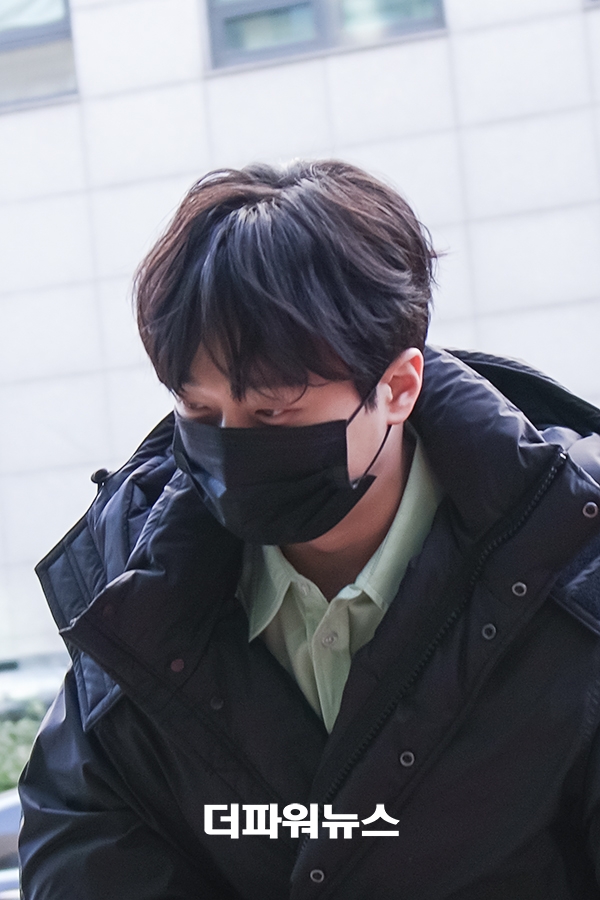 이찬원, KBS 방송국 출근길