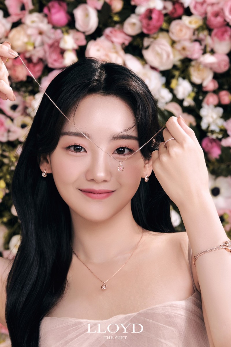 로이드, 배우 ‘조이현’과 함께한 화이트데이 에디션 화보 공개
