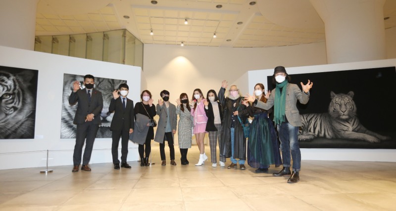 ‘Amulet_호령전_범을 깨우다’ 부산전시 개막…원화 작품과 디지털 그리고 NFT동시 공개