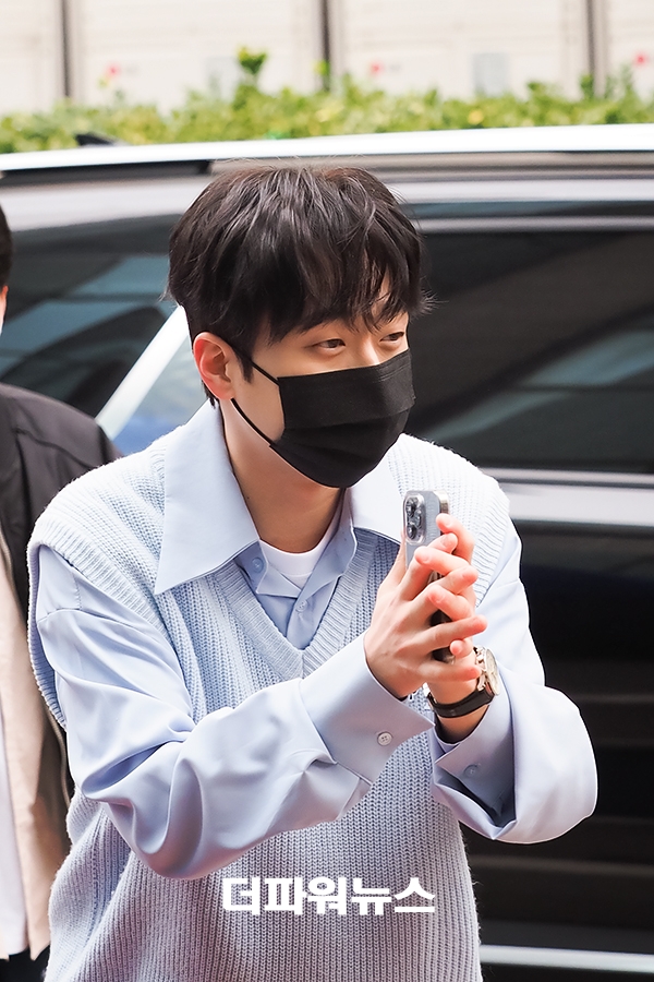 이찬원, KBS 불후의명곡 출근길