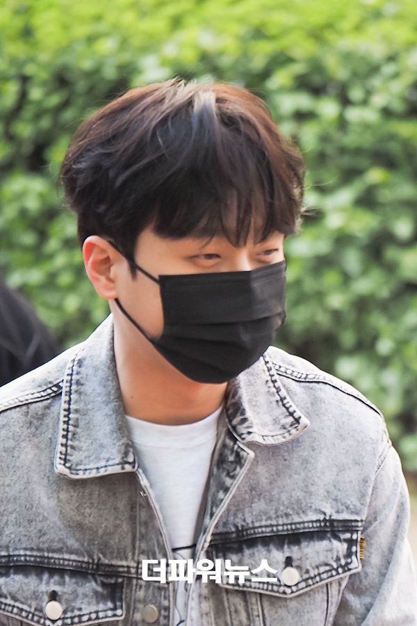 이찬원, KBS 불후의명곡 출근길