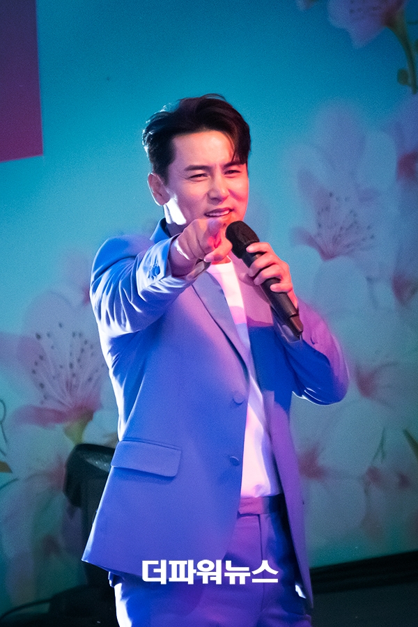 장민호, 불광천 벚꽃길 콘서트