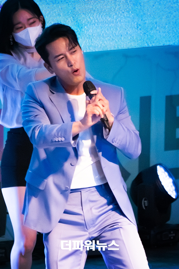 장민호, 불광천 벚꽃길 콘서트