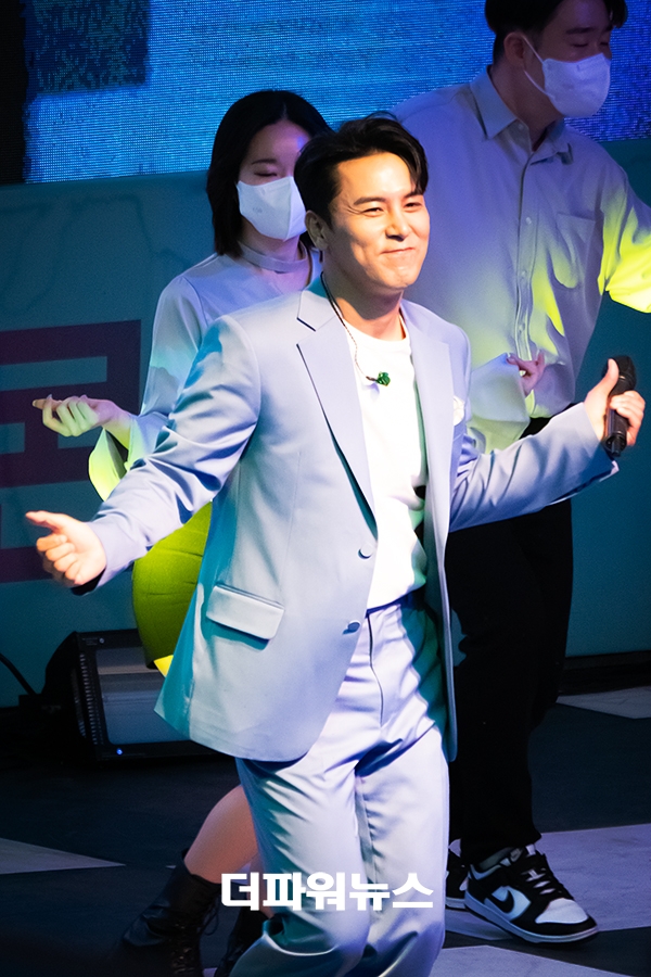 장민호, 불광천 벚꽃길 콘서트