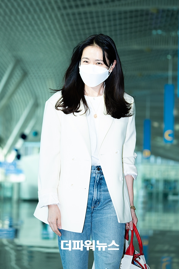 손예진, 인천국제공항 출국
