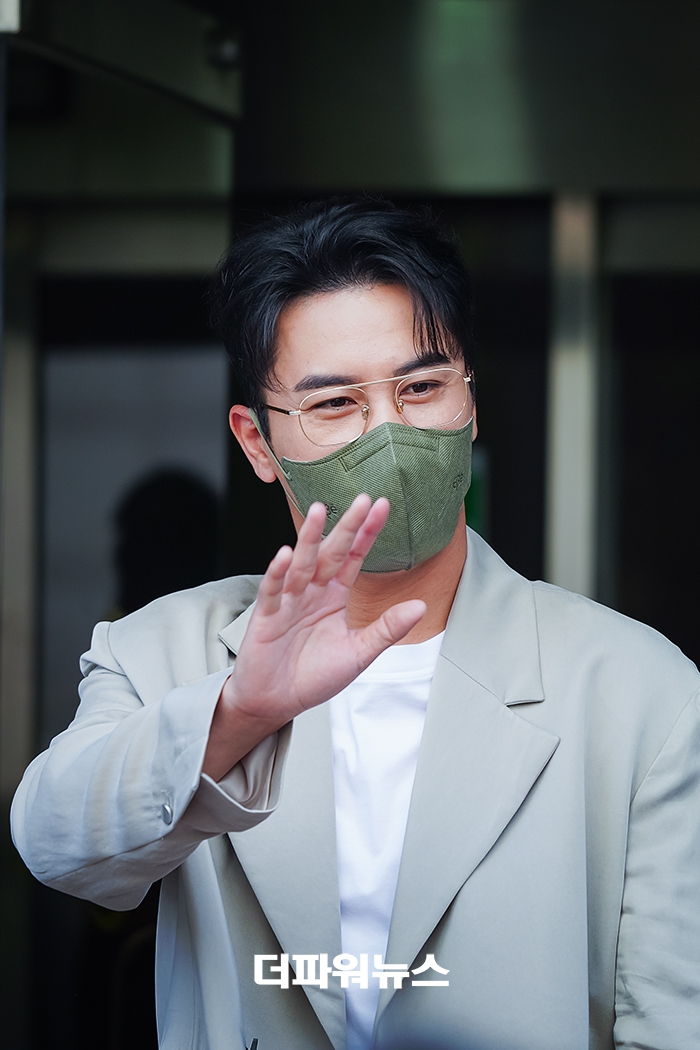 장민호, KBS 주접이풍년 출근길