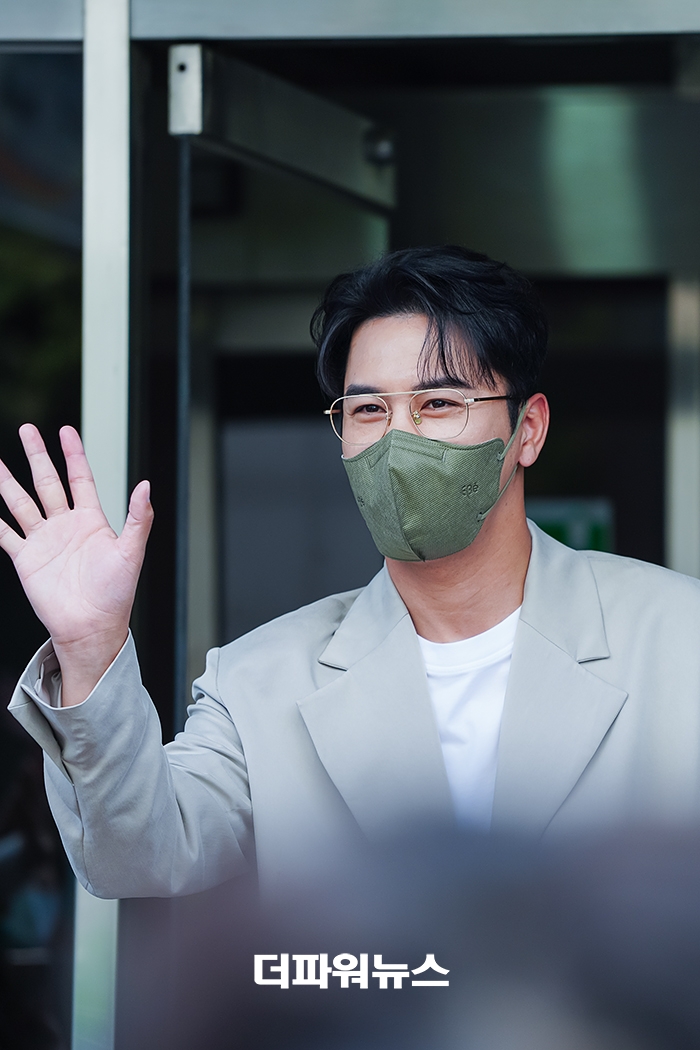 장민호, KBS 주접이풍년 출근길