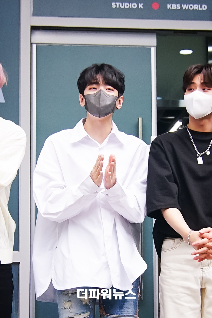 DKZ 재찬, KBS 예능 메타돌 출근길