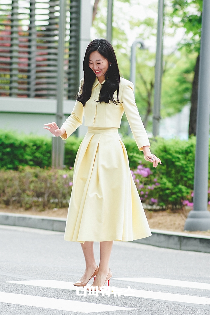 진기주, 드라마 제작발표회 출근길