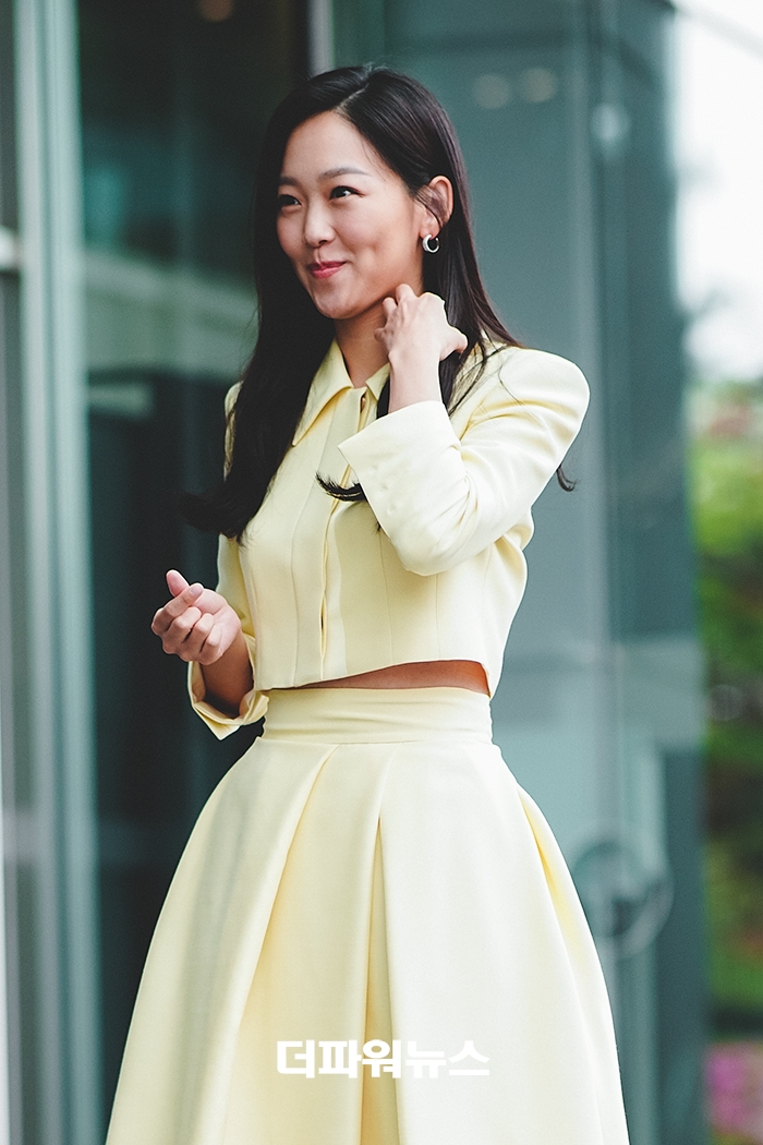진기주, 드라마 제작발표회 출근길