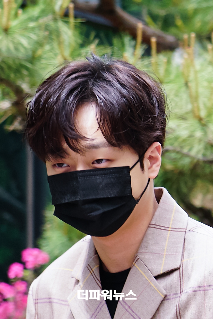 이찬원, KBS 불후의명곡 출근길