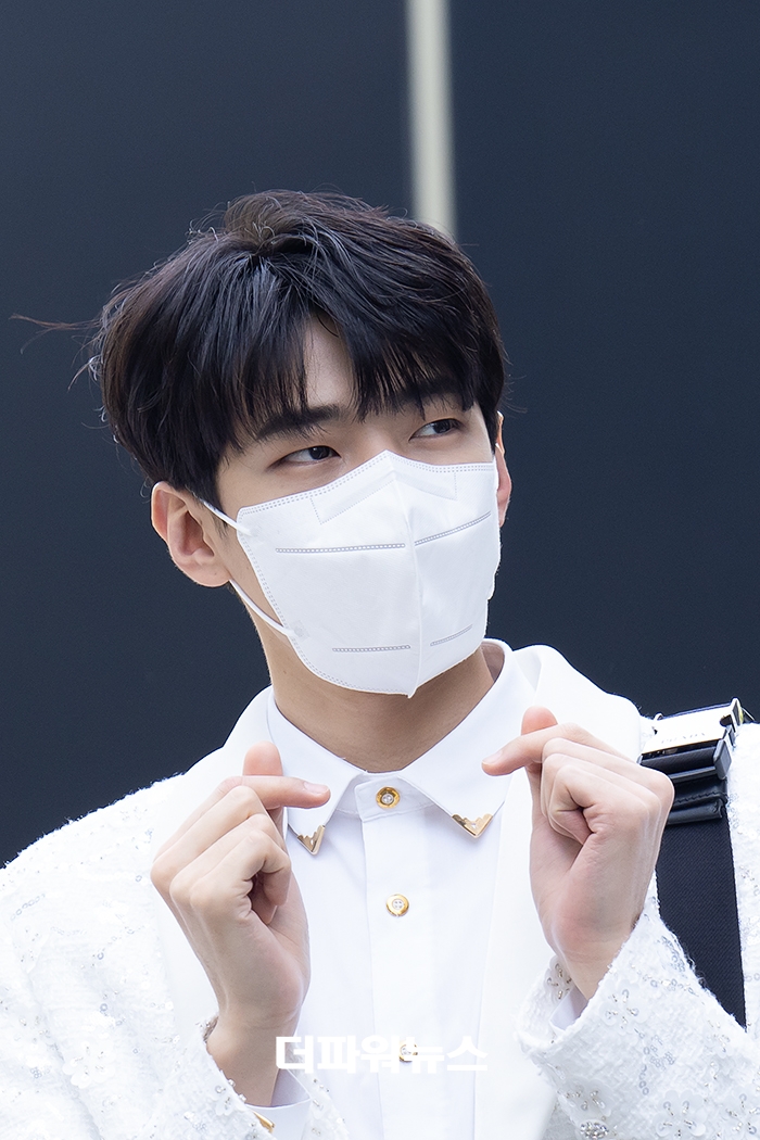 DKZ 재찬, SBS 더쇼 출근길