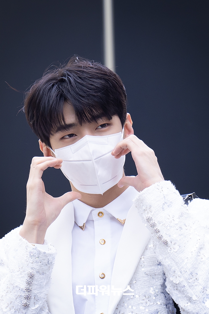 DKZ 재찬, SBS 더쇼 출근길
