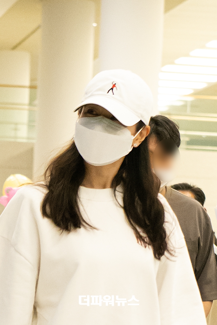 손예진, 인천국제공항 입국