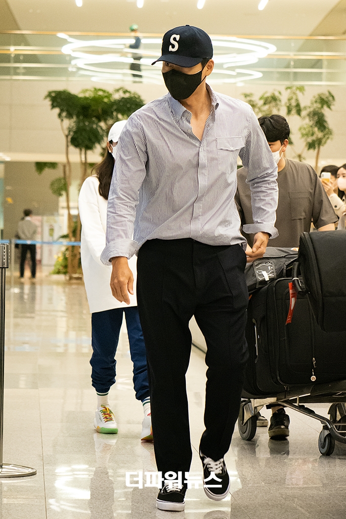 현빈-손예진, 인천국제공항 입국
