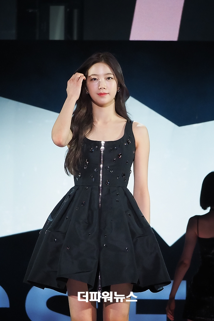 르세라핌 카즈하, 미니앨범 쇼케이스