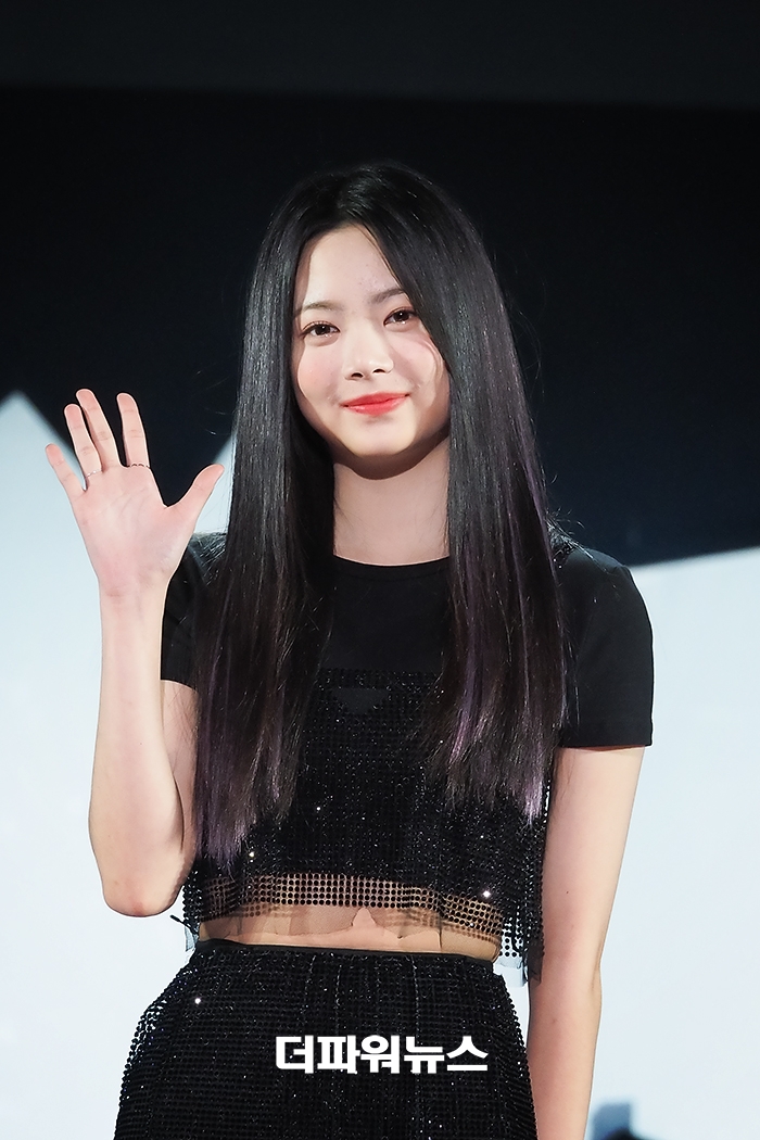 르세라핌 홍은채, 미니앨범 쇼케이스