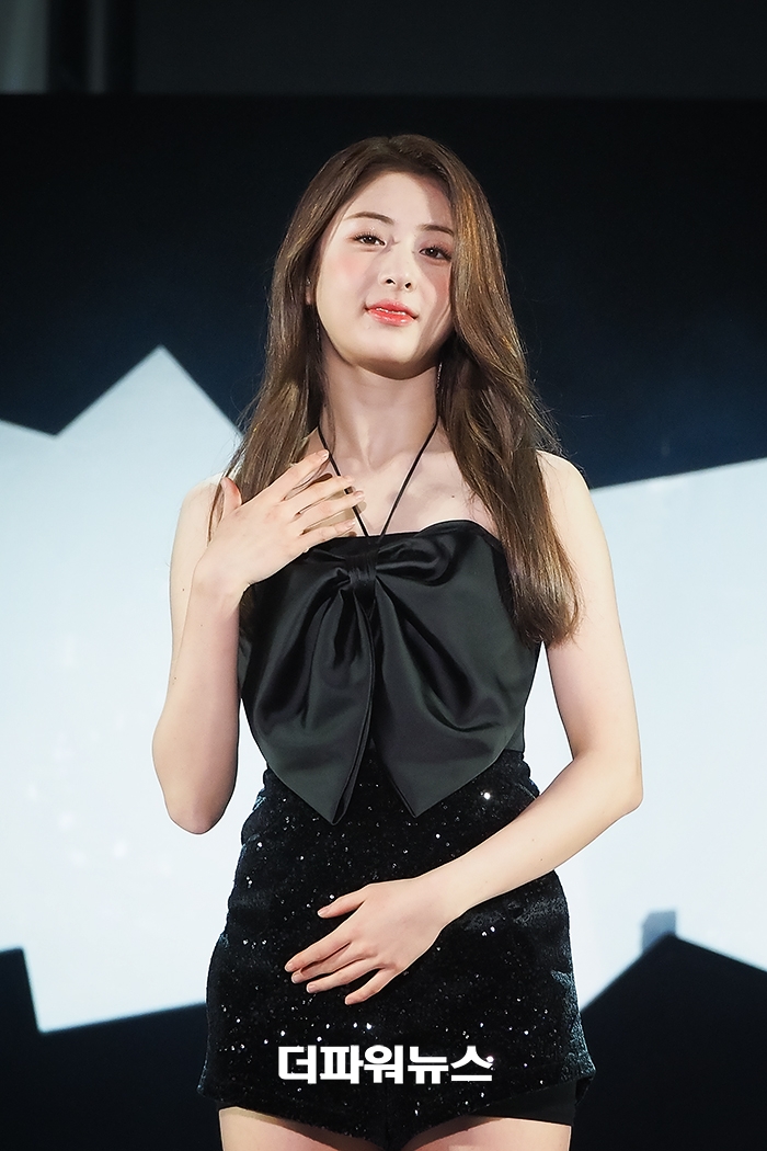 르세라핌 허윤진, 미니앨범 쇼케이스