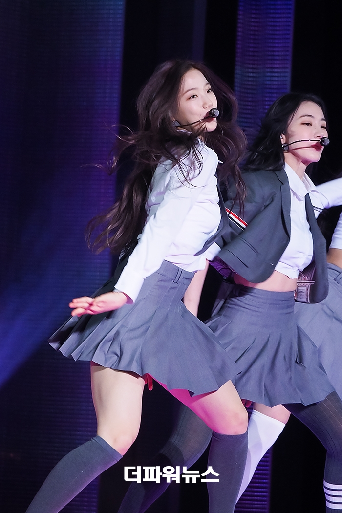 르세라핌 카즈하, 미니앨범 쇼케이스