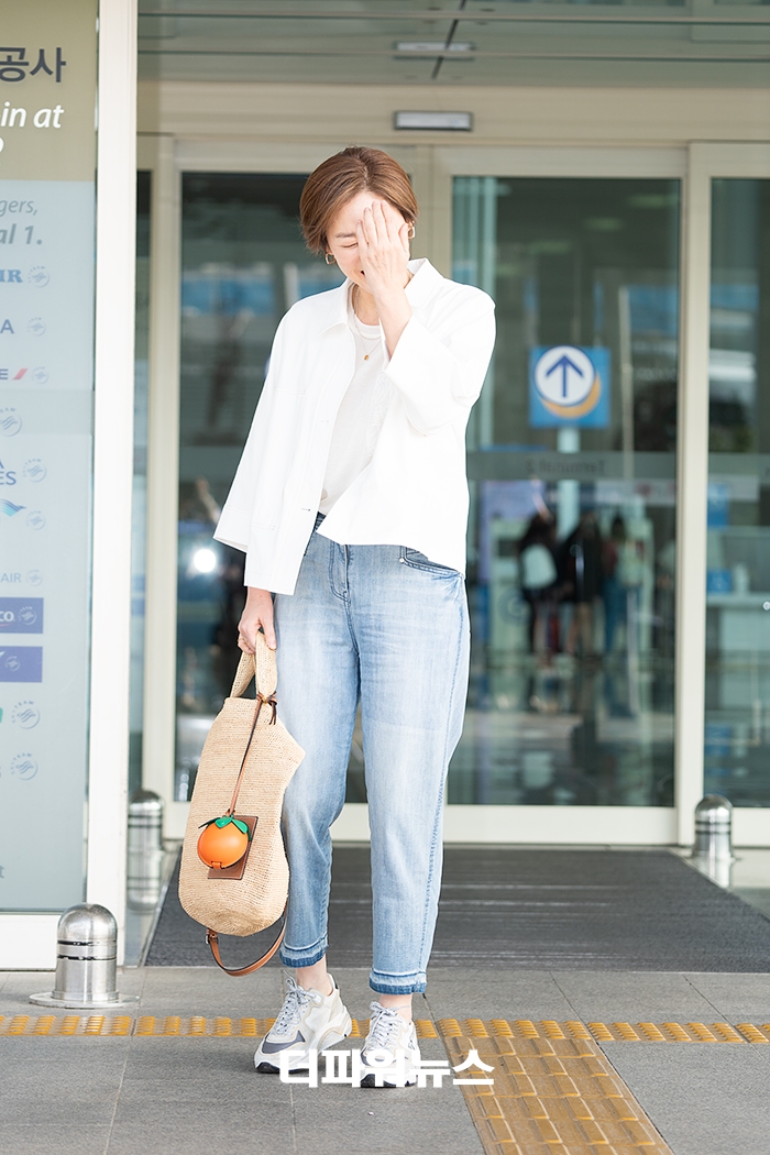 김성령, 인천국제공항 출국