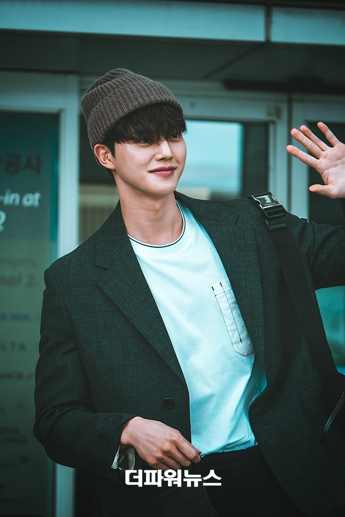 송강, 인천국제공항 출국