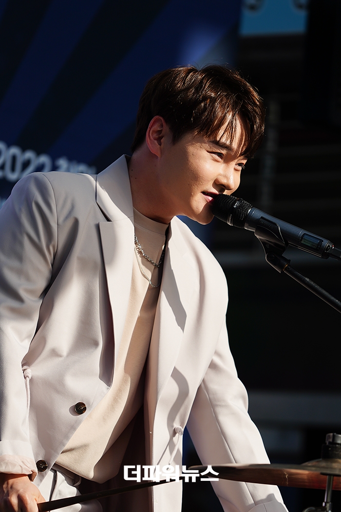 박서진, 명지역길 축제 공연