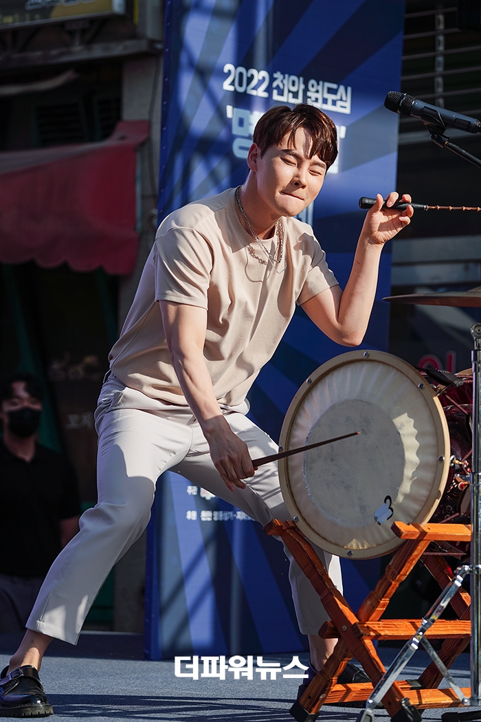 박서진, 명지역길 축제 공연