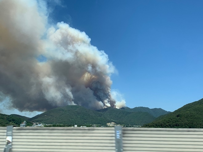 밀양 산불 현장.(사진제공=산림청)