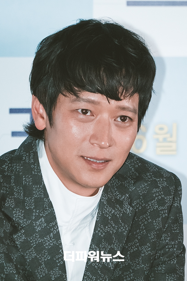 강동원, 영화 브로커 언론시사회