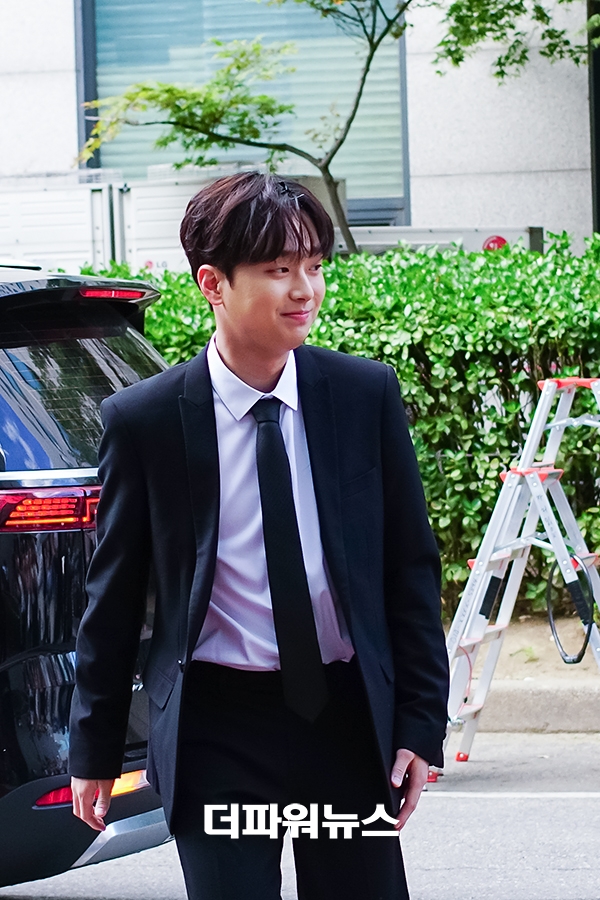 이찬원, KBS 불후의명곡 출근길