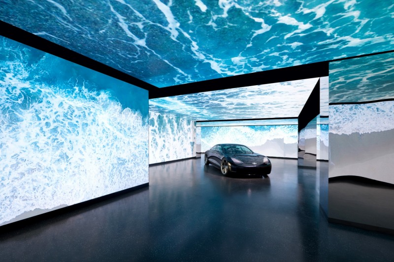 '현대 모터스튜디오 스나얀 파크'의 메인 전시 공간.(사진=현대자동차)