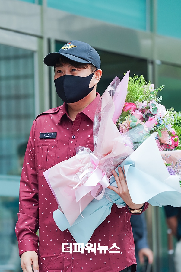 김호중, 소집해제 현장