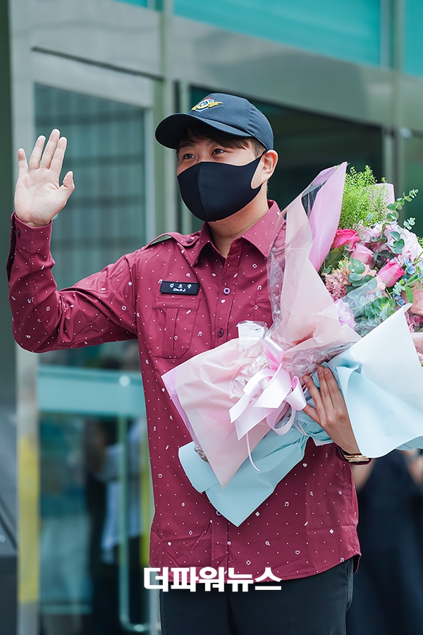 김호중, 소집해제 현장