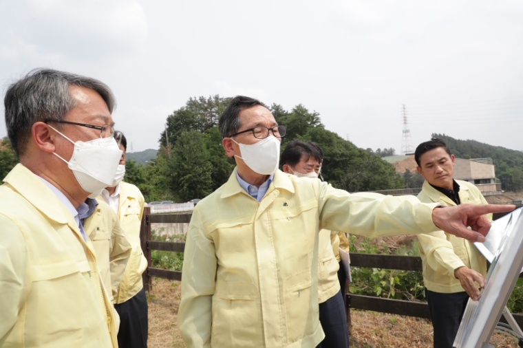 농어촌공사 이병호 사장, 경기 마둔저수지 가뭄대책 현장 점검