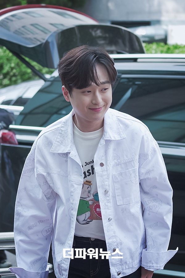 이찬원, KBS 불후의명곡 출근길