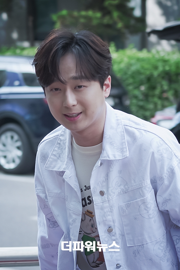 이찬원, KBS 불후의명곡 출근길