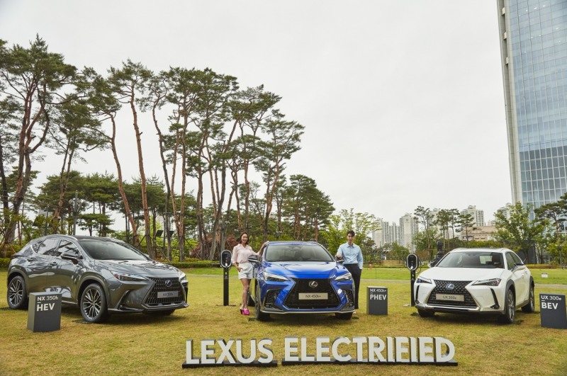 렉서스코리아, ‘뉴 제너레이션 NX’, ‘UX 300e’ 출시