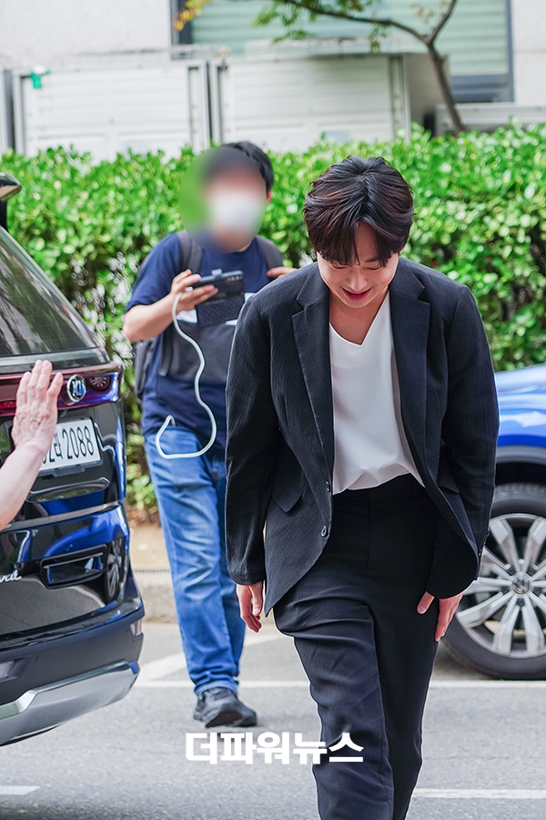 이찬원, KBS 불후의명곡 출근길
