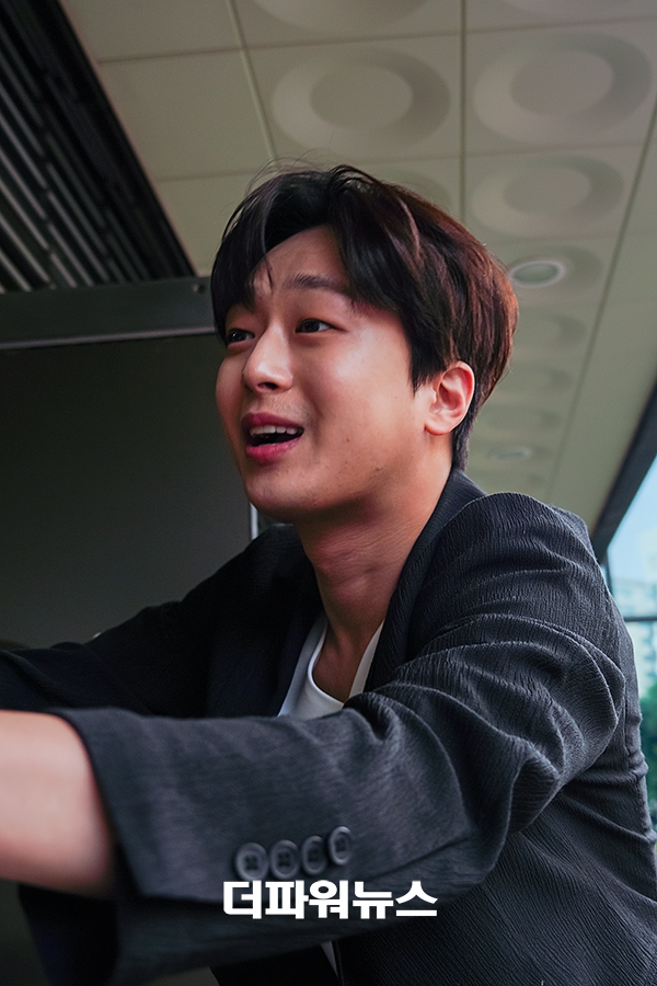 이찬원, KBS 불후의명곡 출근길