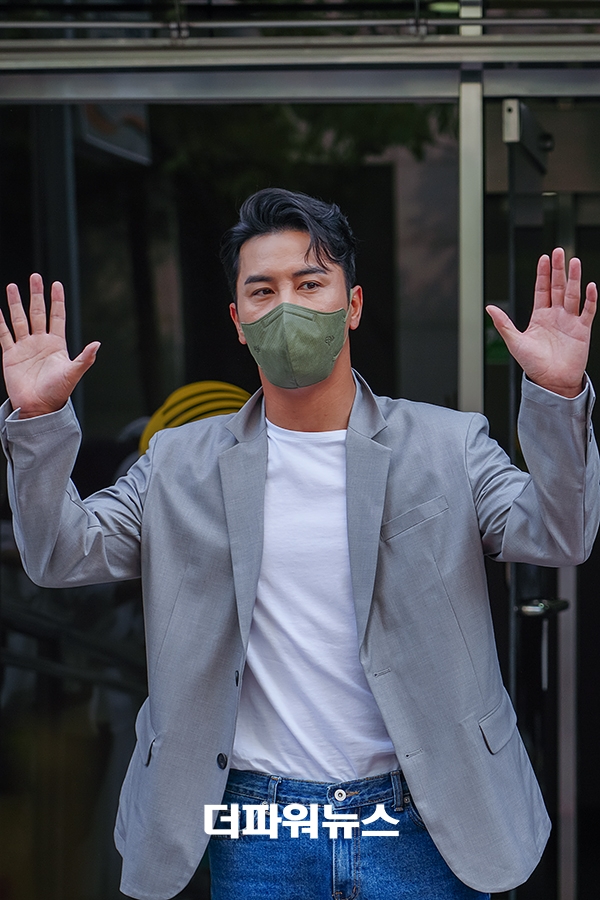 장민호, KBS 불후의명곡 출근길