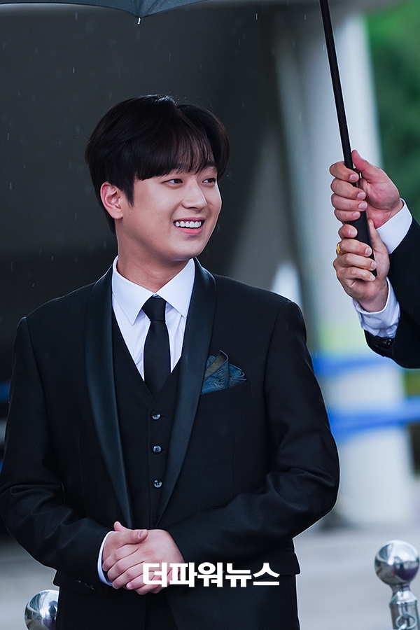 이찬원, KBS 불후의명곡 출근길