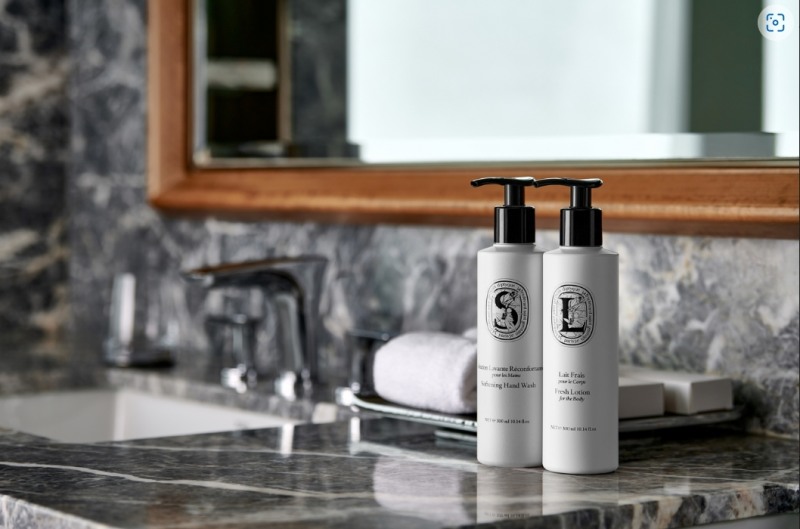 시그니엘 딥티크 대용량 디스펜서 이미지. (사진=호텔롯데)