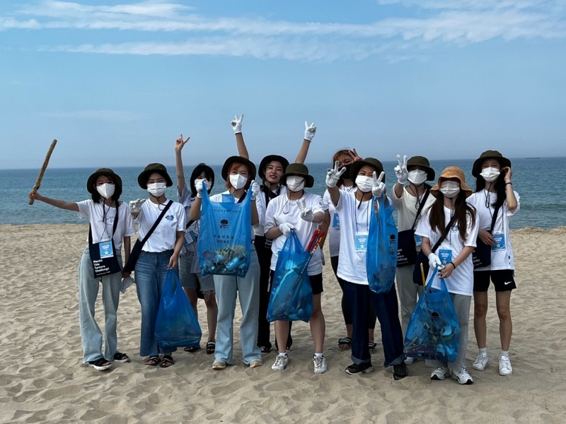 LG생활건강, 청년 기후환경 활동가 100여명과 바다 쓰레기 정화 나선다
