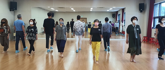 인생 2막, 시니어 모델 도전해볼까...