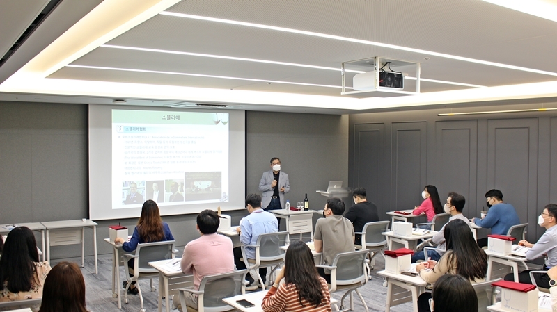 롯데칠성음료, 직원 역량 강화 위한 ‘자기 역량 강화 과정’ 도입… 테스트 거쳐 전사 확대 예정