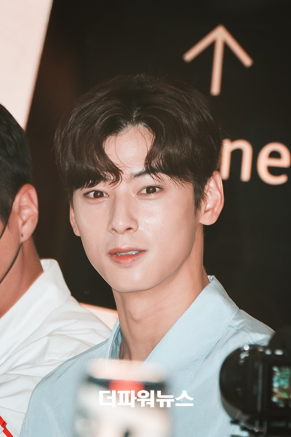 차은우, 팬사인회