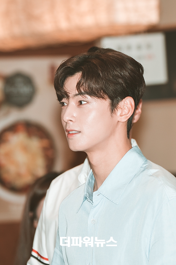 차은우, 팬사인회